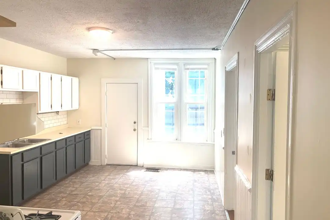 3 Fremont St unit 3 Fremont, 1st Floor - View 2