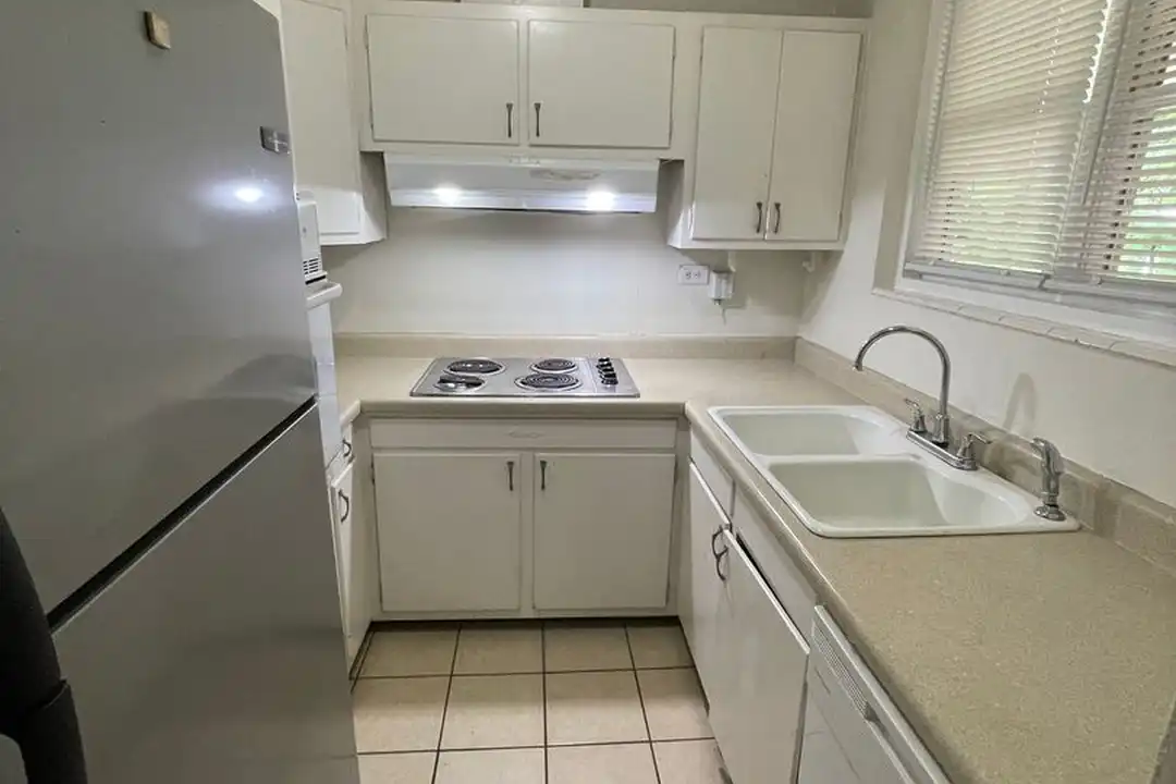 1025 Venita Dr - View 3