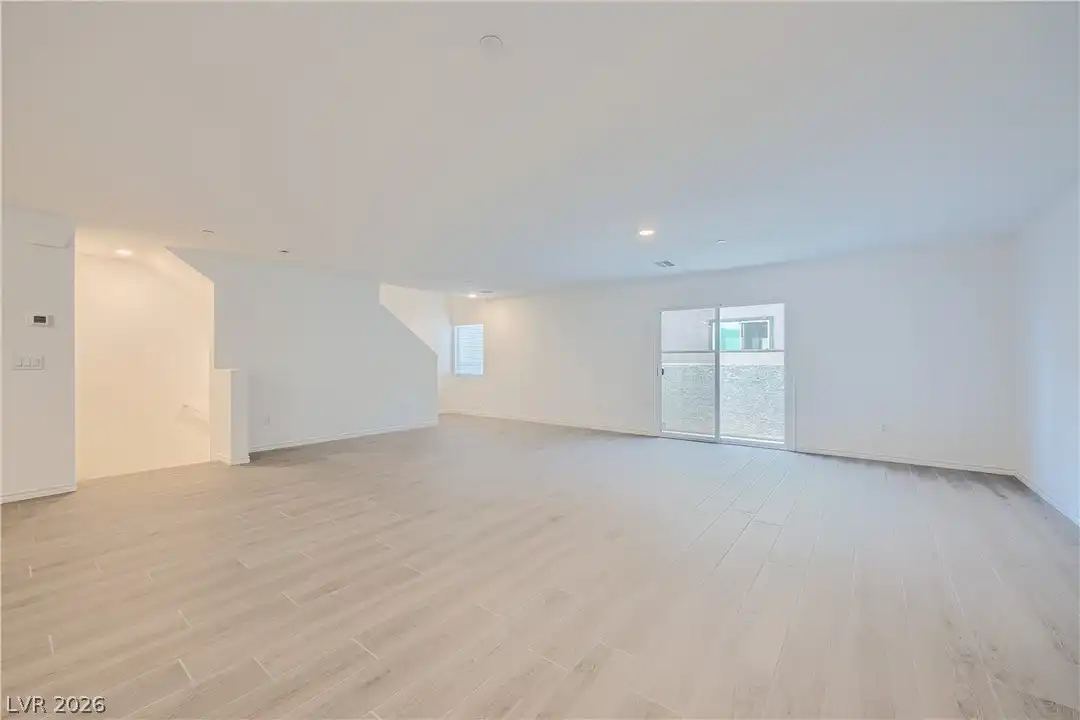 3549 Reserve Ct - More
