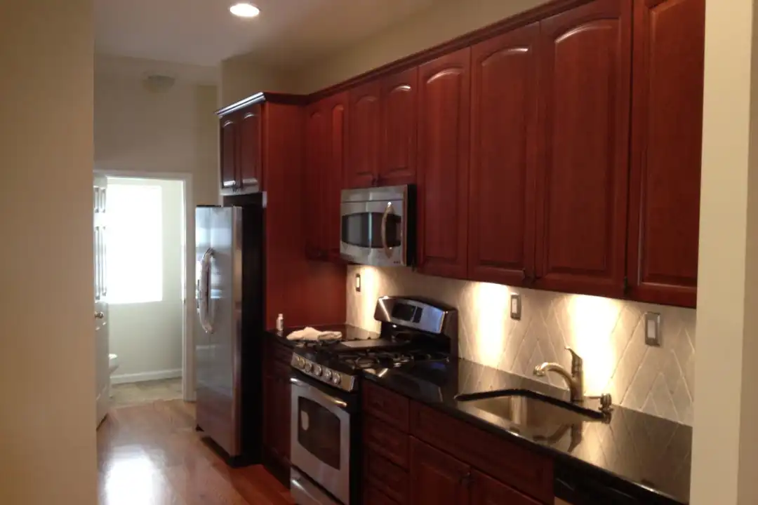 Apartment in Philadelphia - More