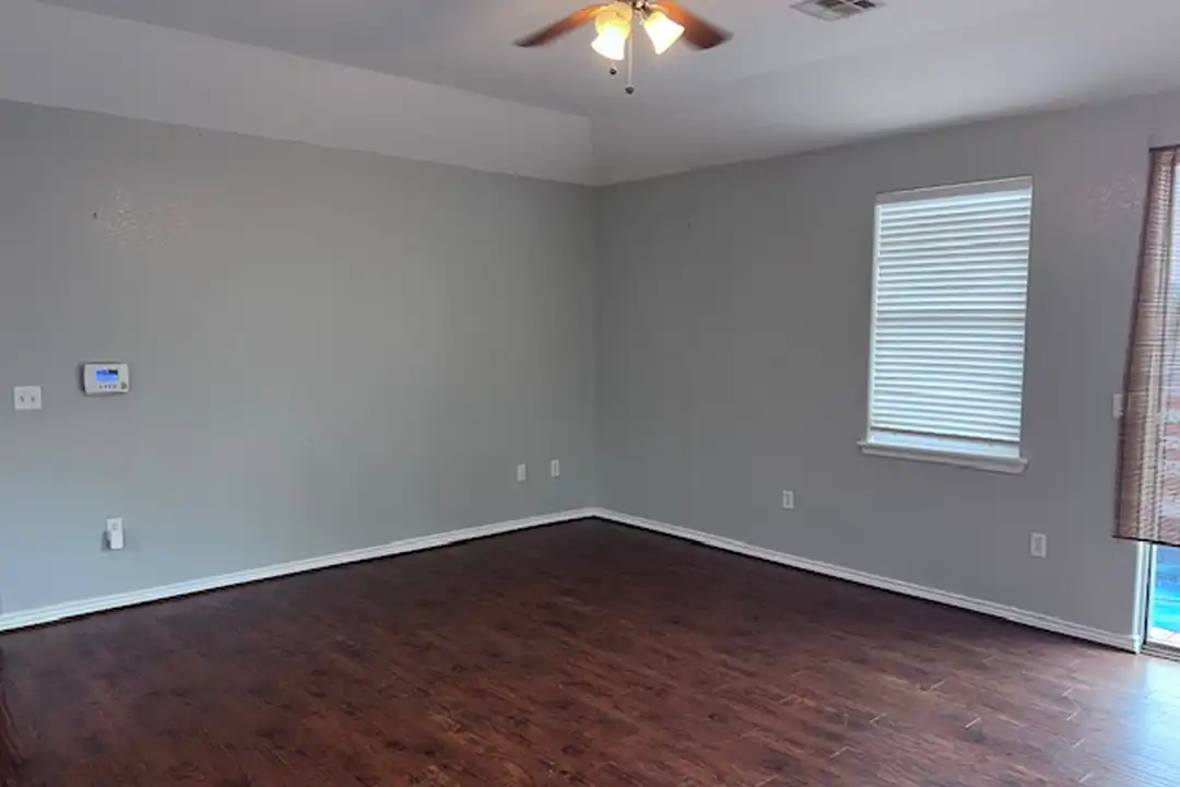 House in Canyon Lake - View 4