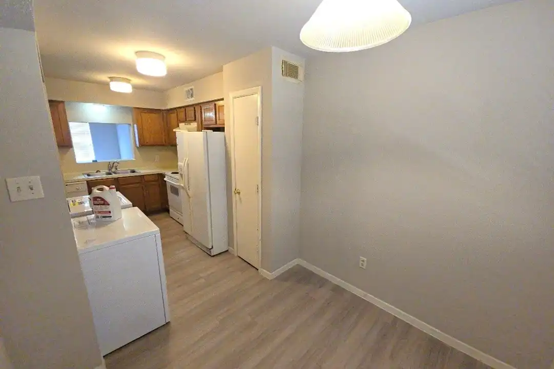 15625 Weldon Dr - View 3