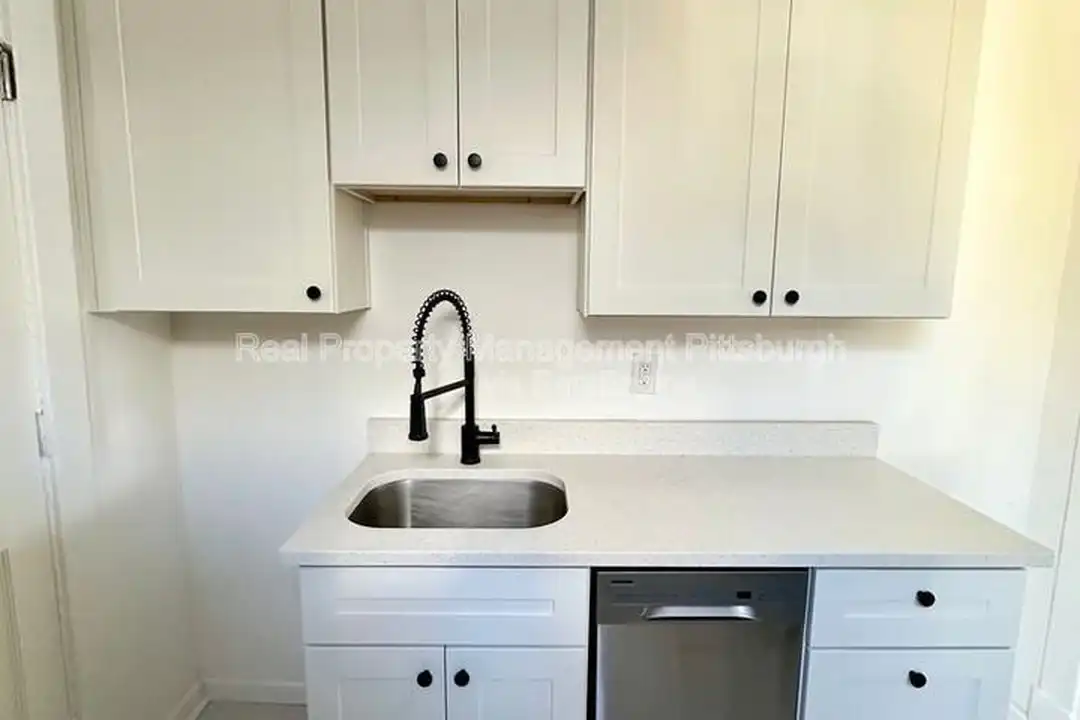 1611 Westmont Ave unit 2 - View 2