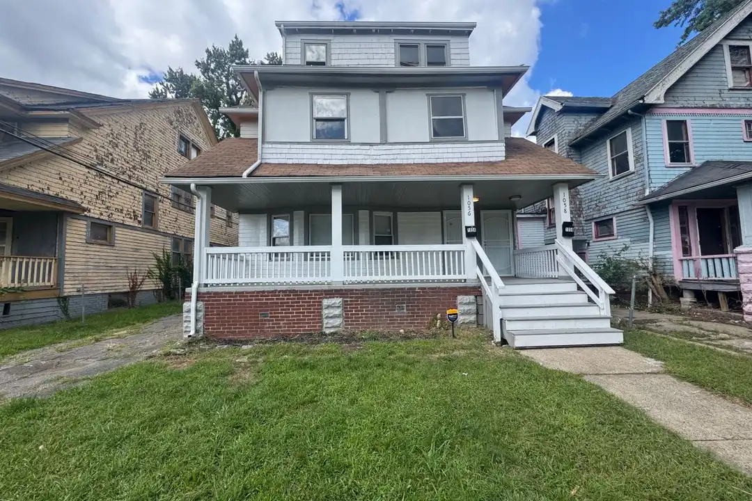 1056 E 99th St unit Up unit – photo 1