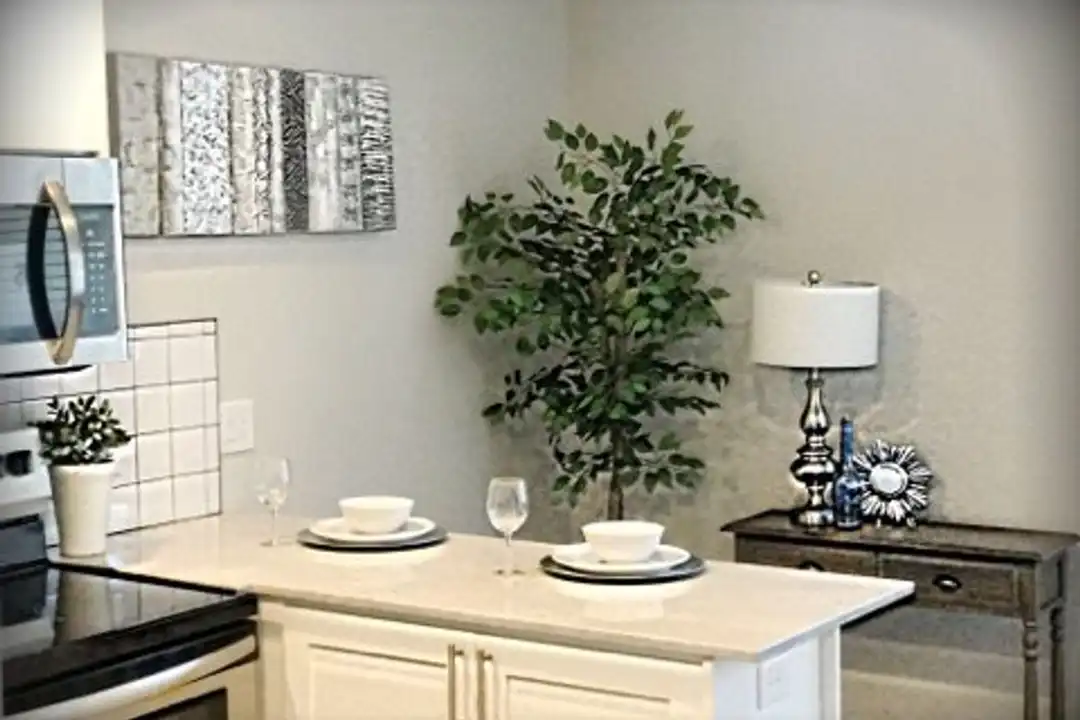 Apartment in Phoenix - View 5
