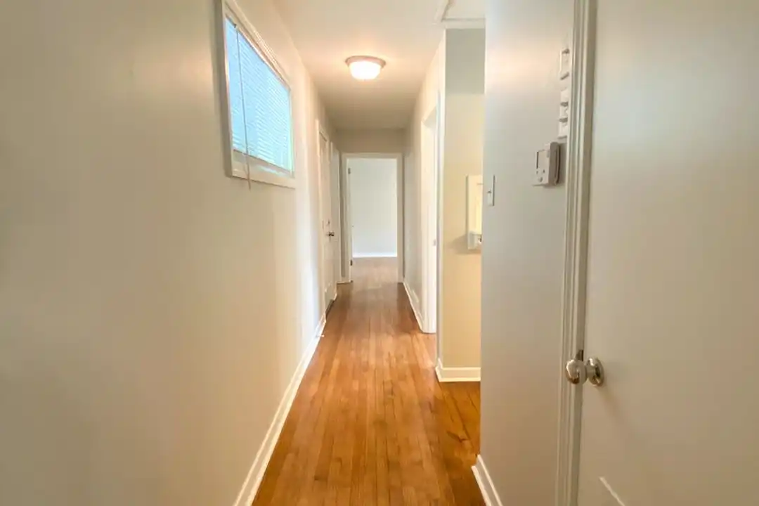 4152 Rhodes Ave - View 4