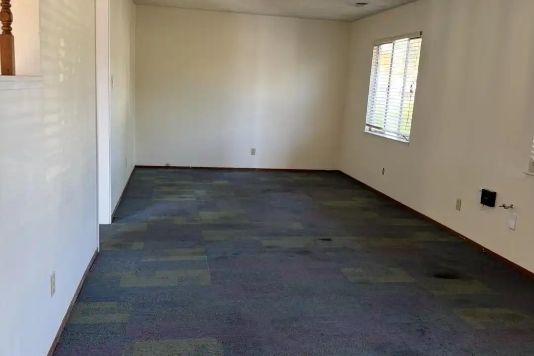 2859 Foskett Ave - View 4