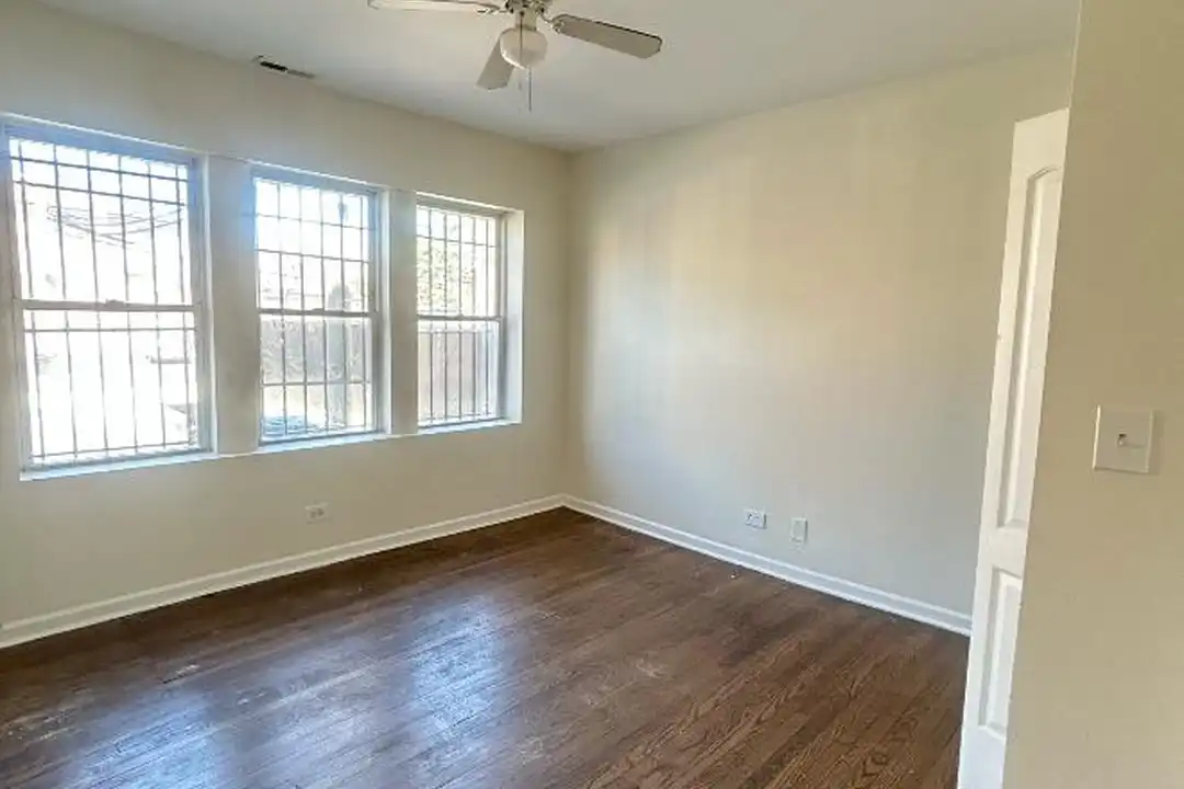 9118 S Dauphin Ave - View 6