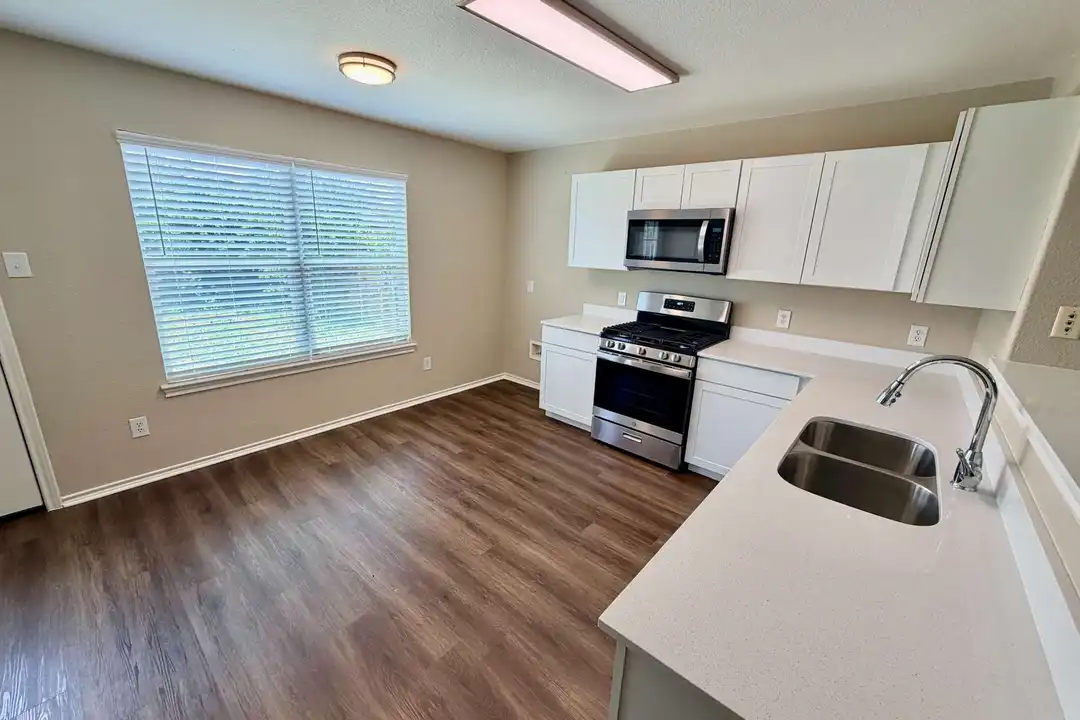 3403 Wickham Ln - View 4