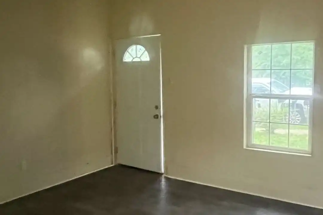 428 S. Fredonia St.