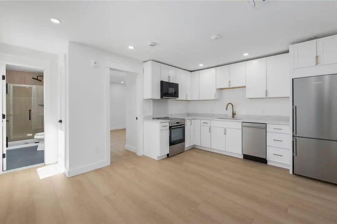 4 Melrose St unit 4 - View 4