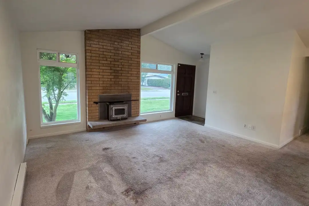 House in Lynnwood - View 3