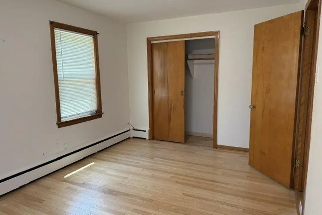 9559 S Yates Blvd #2 - More