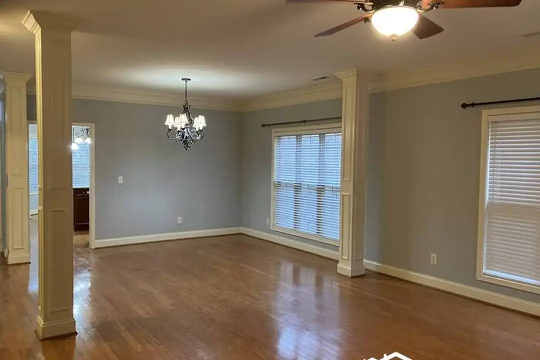 191 Castlehill Dr - More