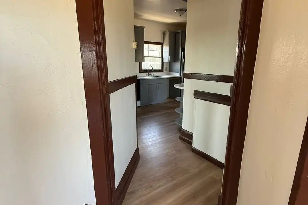715 Pennsylvania Ave unit 2 - View 6