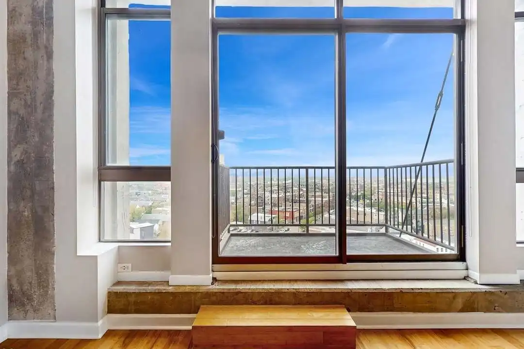 1550 S Blue Island Ave unit 1118 - View 4