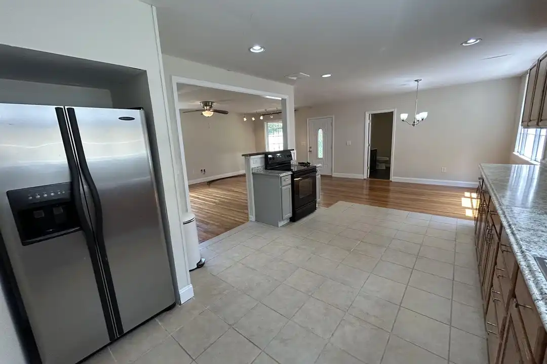 297 Fife Dr - More