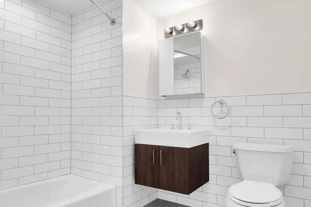 Apartment in Hoboken - View 4