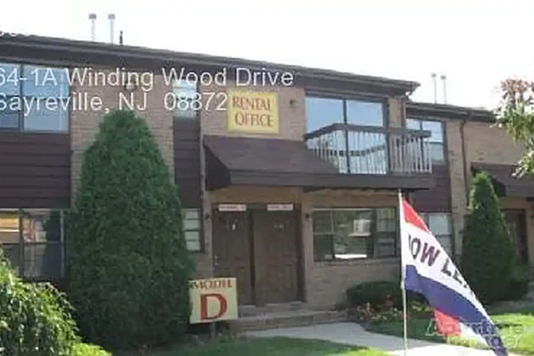 WINDING WOOD APARTMENTS - View 2
