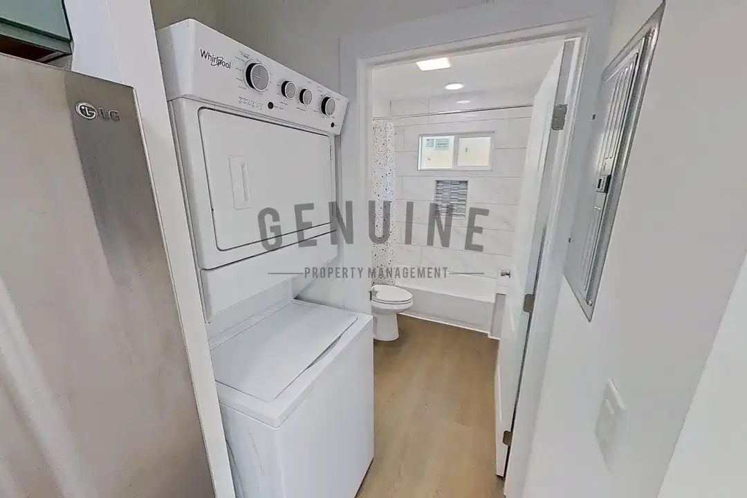 8134 Poinsettia Dr unit Unit B - View 6