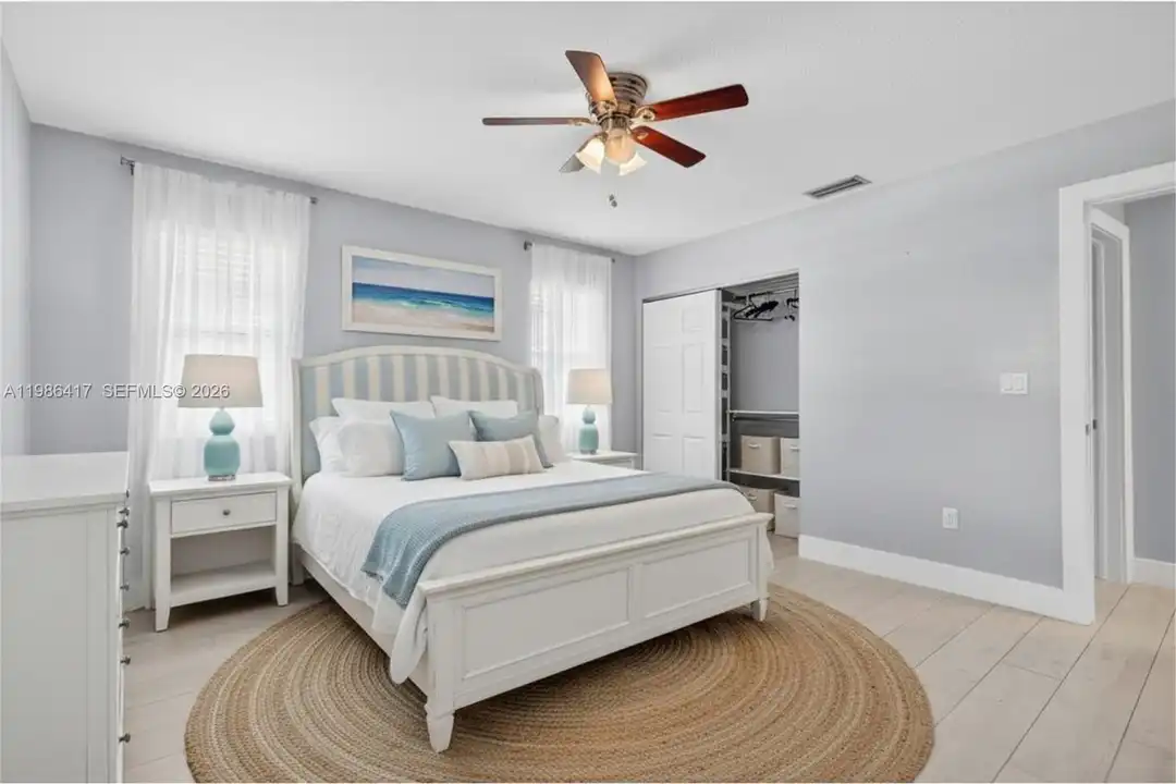 217 SE 5th St - View 5