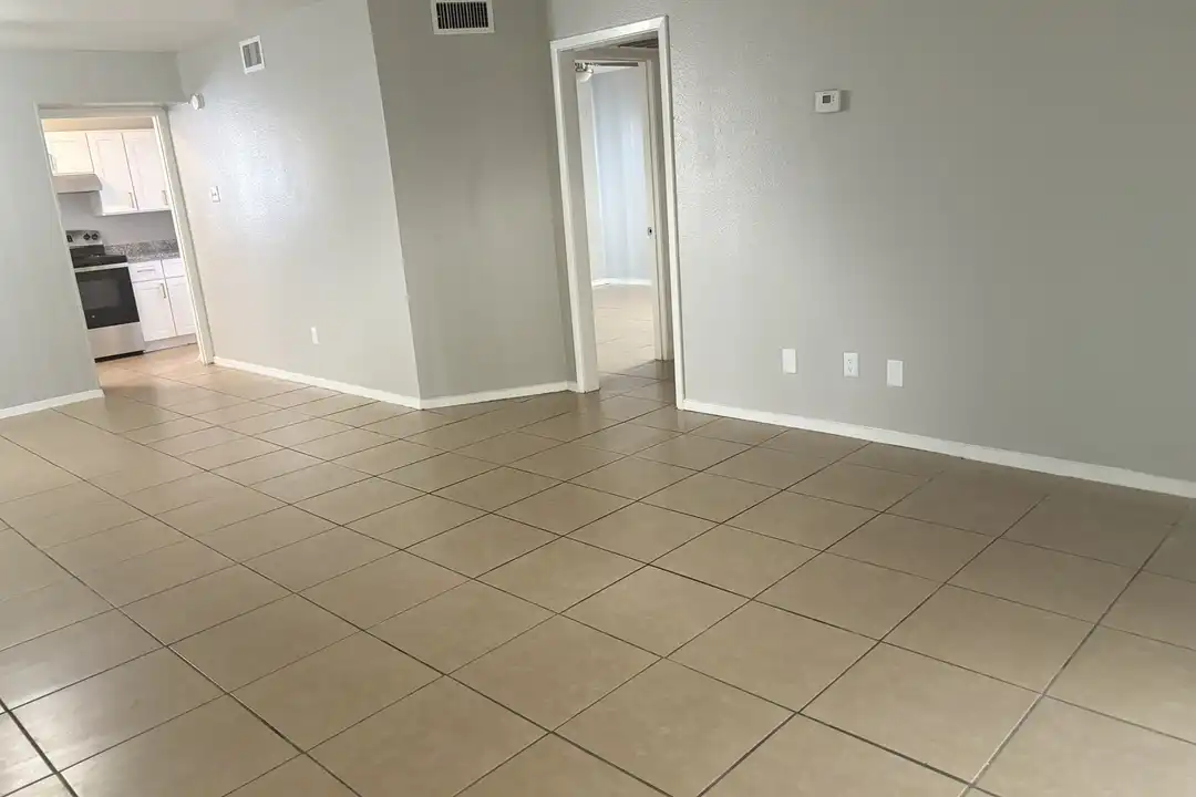 1302 Waldron Rd unit 102 - View 6