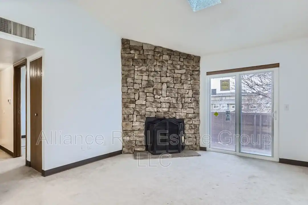 3100 S Federal Blvd unit 323 – pohled 3