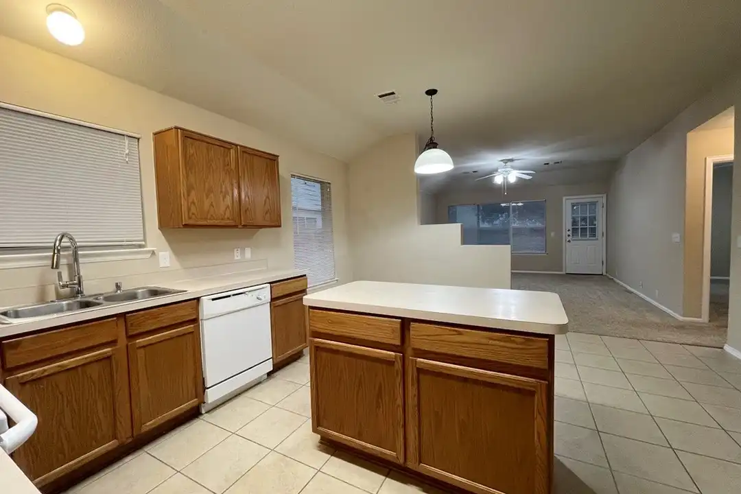 376 Spruce Dr - View 6