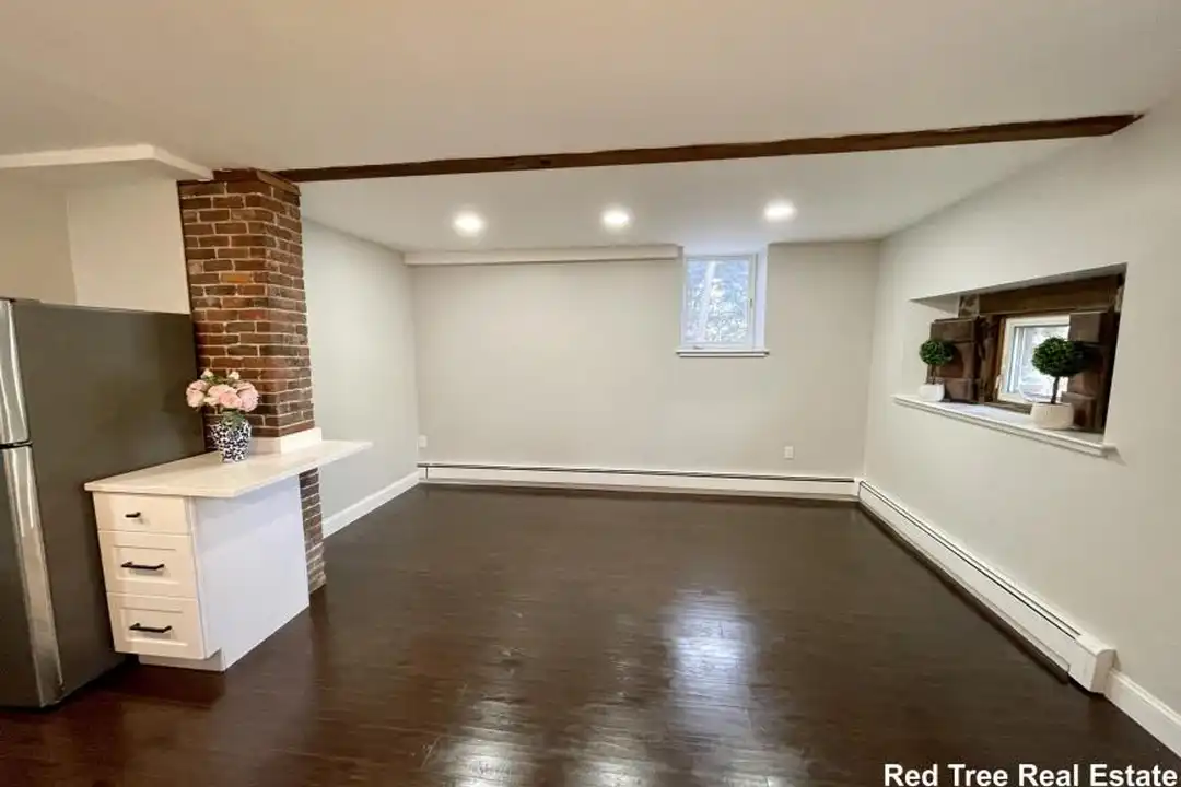 995 Centre St - View 6