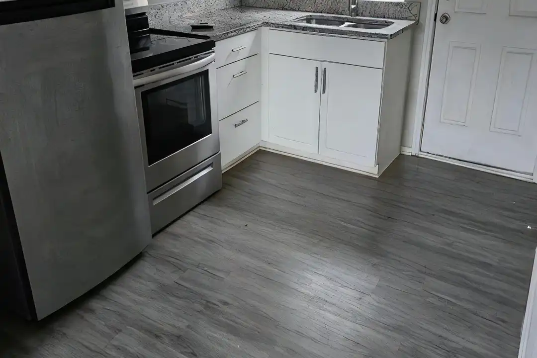 2115 Waco St unit G - View 3