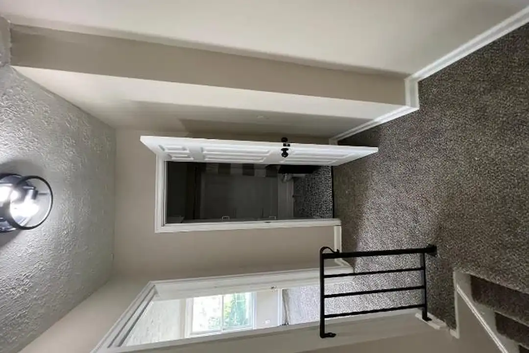 57-59 N Waverly St - View 3