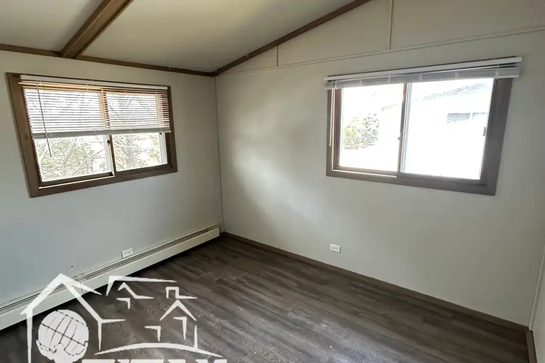 1135 Moreland St unit 1 - View 4