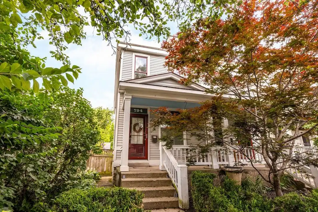 794 Hamlet St – photo 1