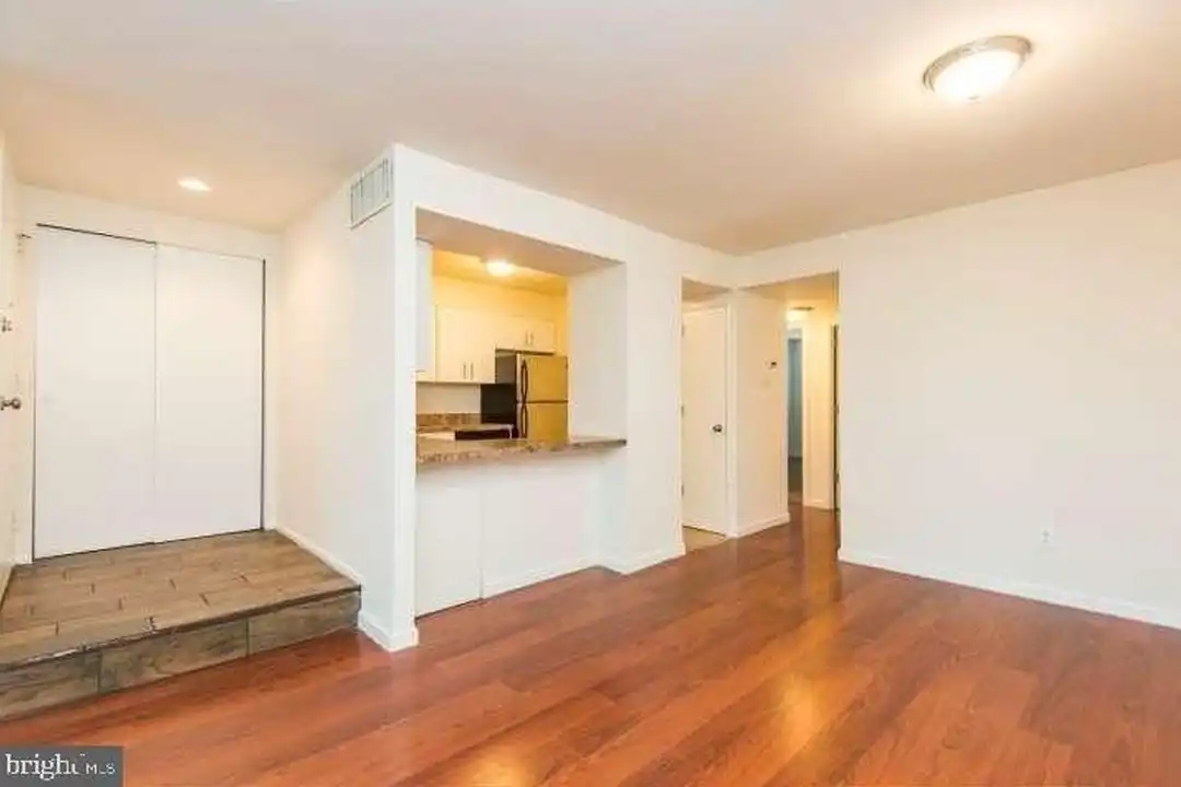 326 Hermit St - View 2