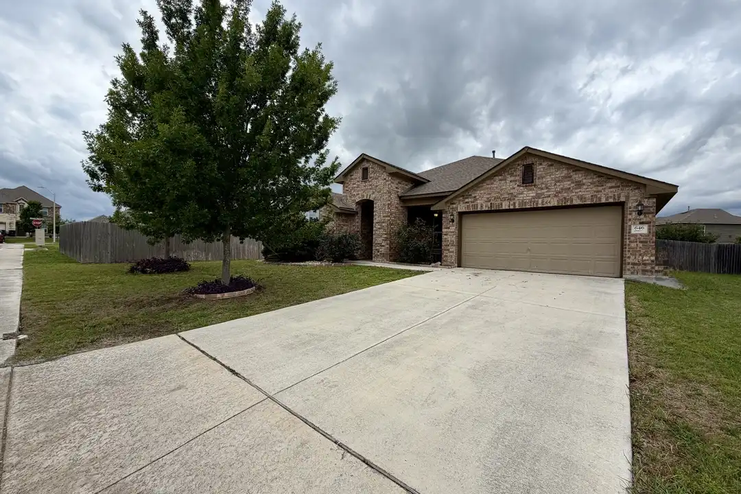 House in New Braunfels - View 5
