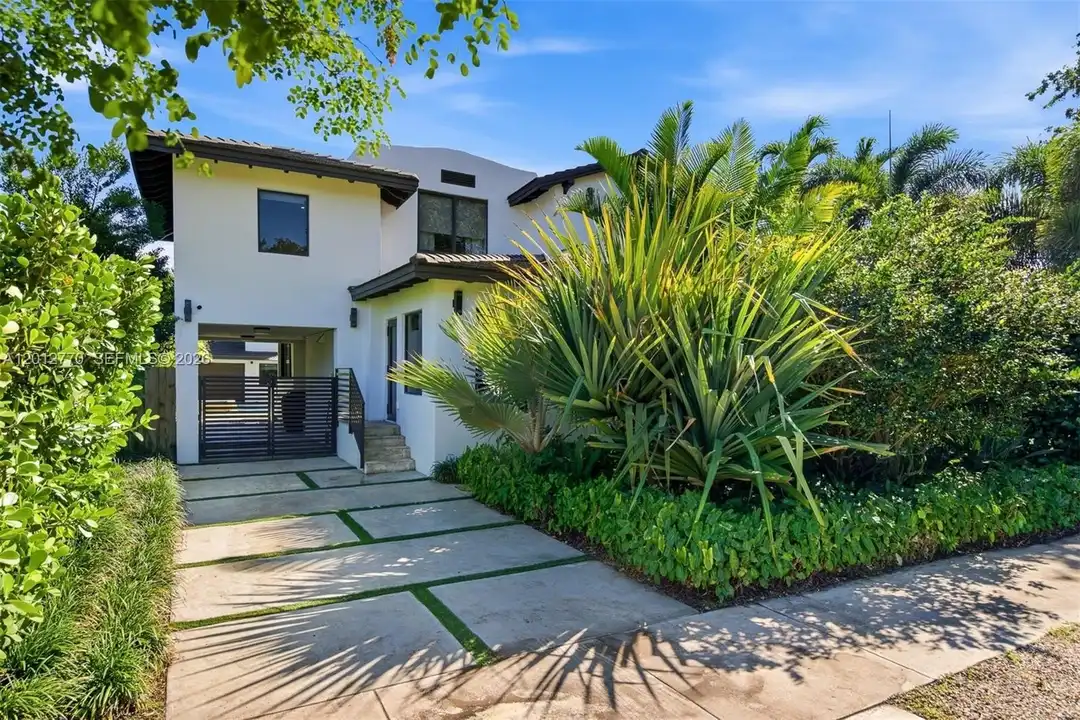 436 NE 88th St - View 3