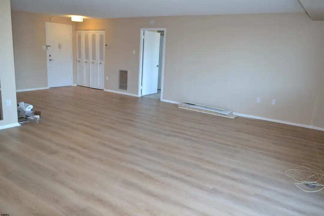 100 S Berkley Square #4H - View 3