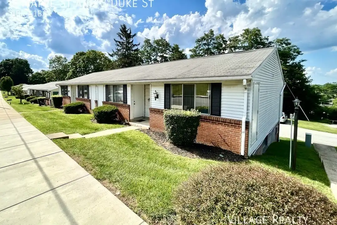 509 E Maple St – photo 1 of 35