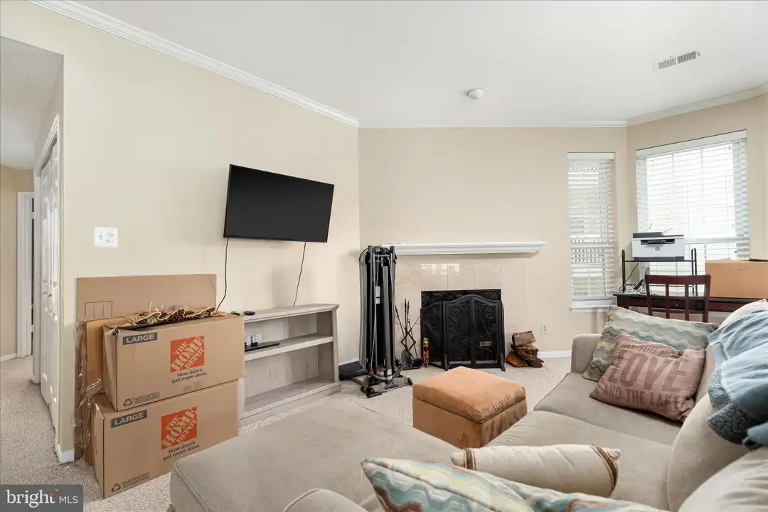 664 Gateway Dr SE #302 - More