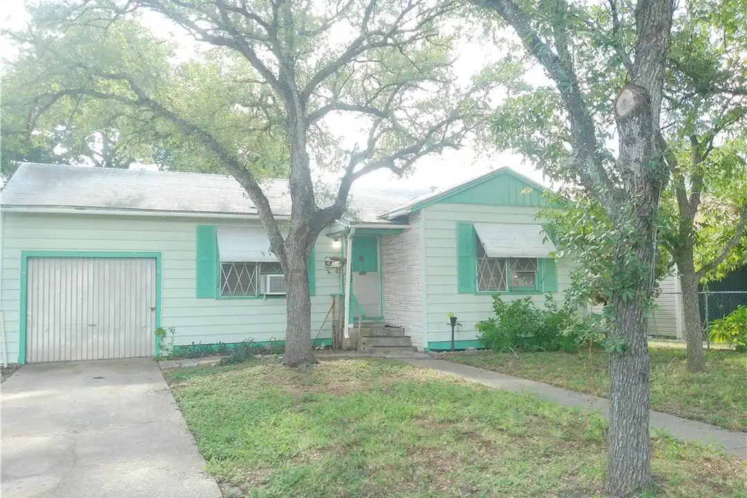 4322 Fir St – photo 1