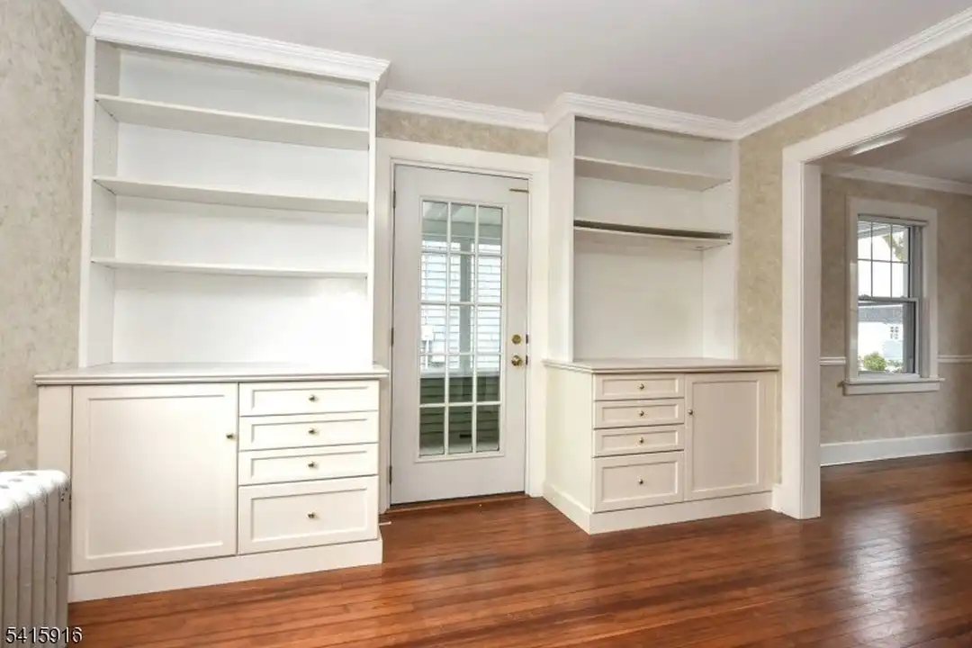 65 S Maple Ave - View 4