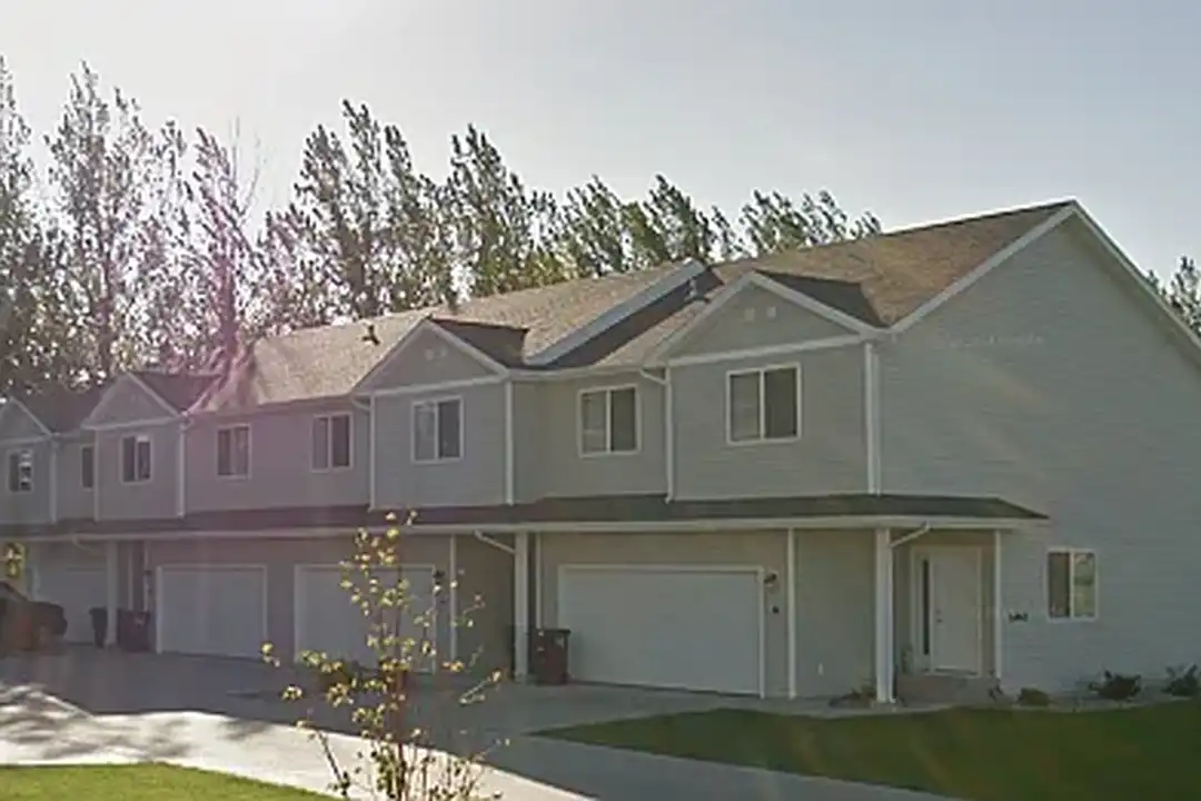 Bishops Blvd Townhomes – photo 1