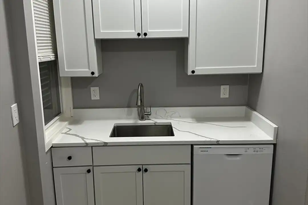 46 Lambert Ave unit 1 - View 5