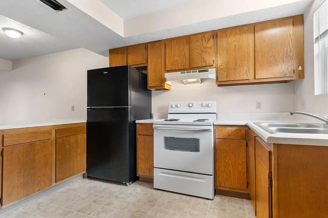 Northgate Apartments - 652 Northgate Cir - Rochester, IN | Rent.