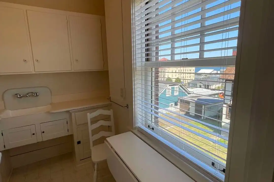 1432 Franklin Ave unit #36 - More