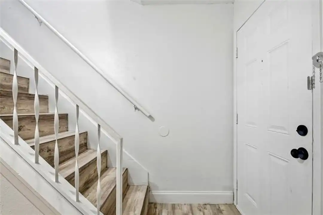 2729 Hurstview Dr unit C - View 4