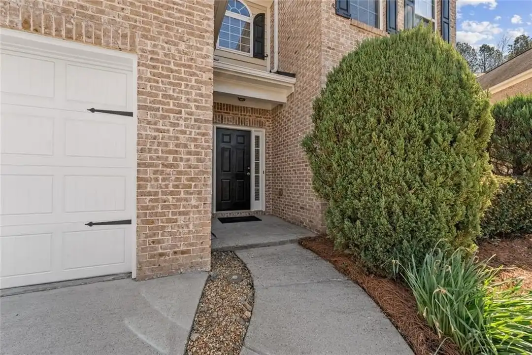 3329 Rosecliff Trace NE - View 4