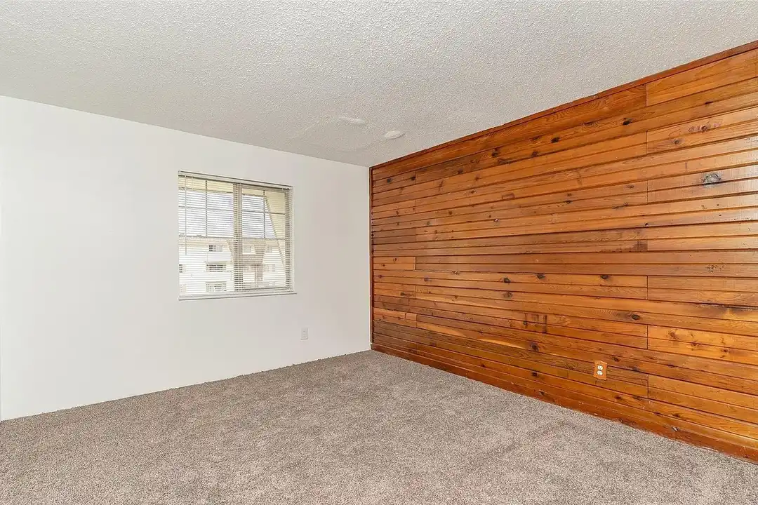 10211 Ura Ln unit 2-304 - More