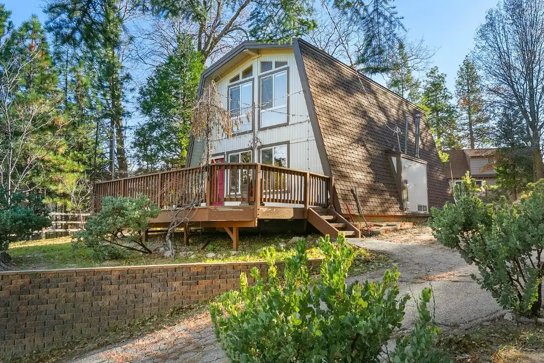 26555 Brentwood Dr – photo 1 of 11
