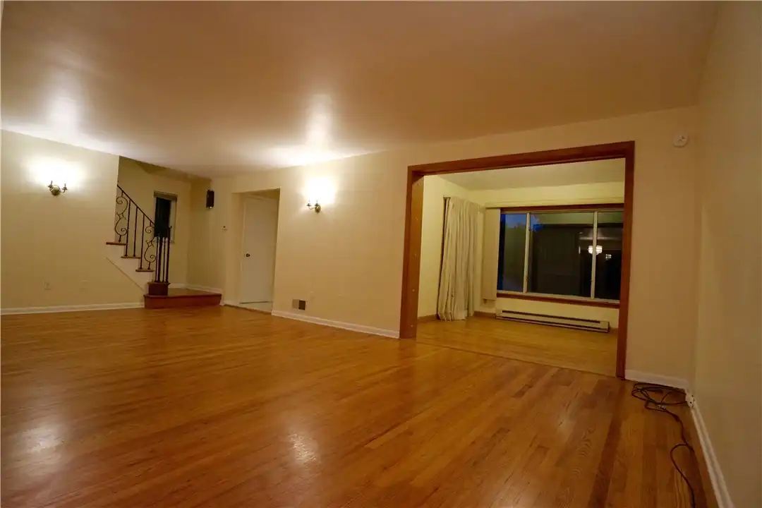 2570 Mt Royal Rd - More